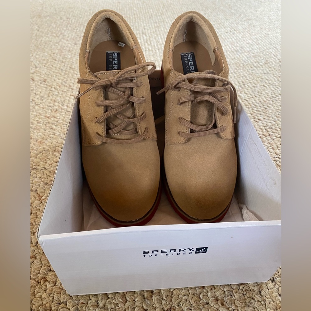 NEW - Sperry Tevin Dirty Buck Suede Shoes. Never worn in box. Boys Size 3W.